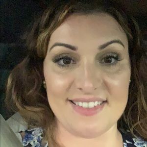 Meet your Posher, Carrie